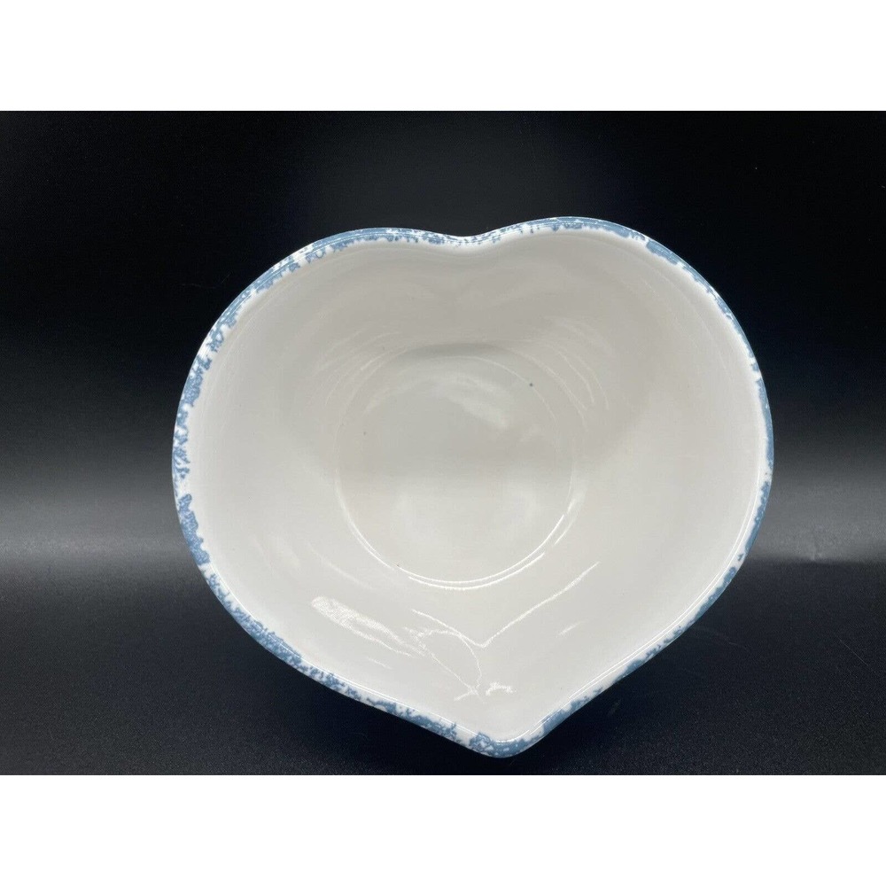 Vintage House Of Lloyd Spongeware Heart Shaped Bowl Blue Trim 1992 EUC
